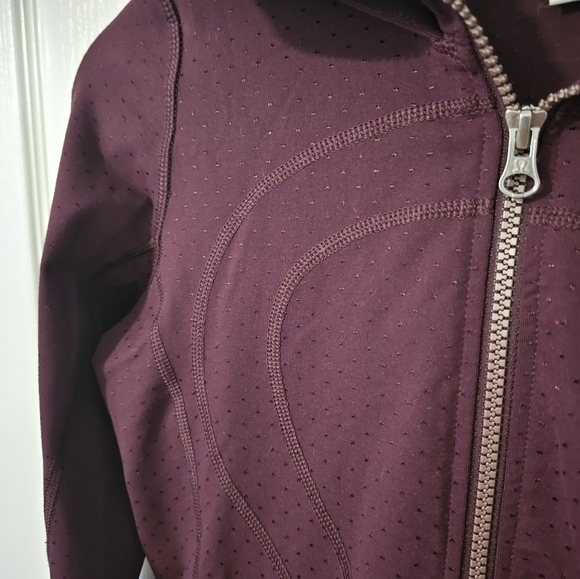 Lululemon zip up hooded jacket. Size 2. - Picture 3 of 3